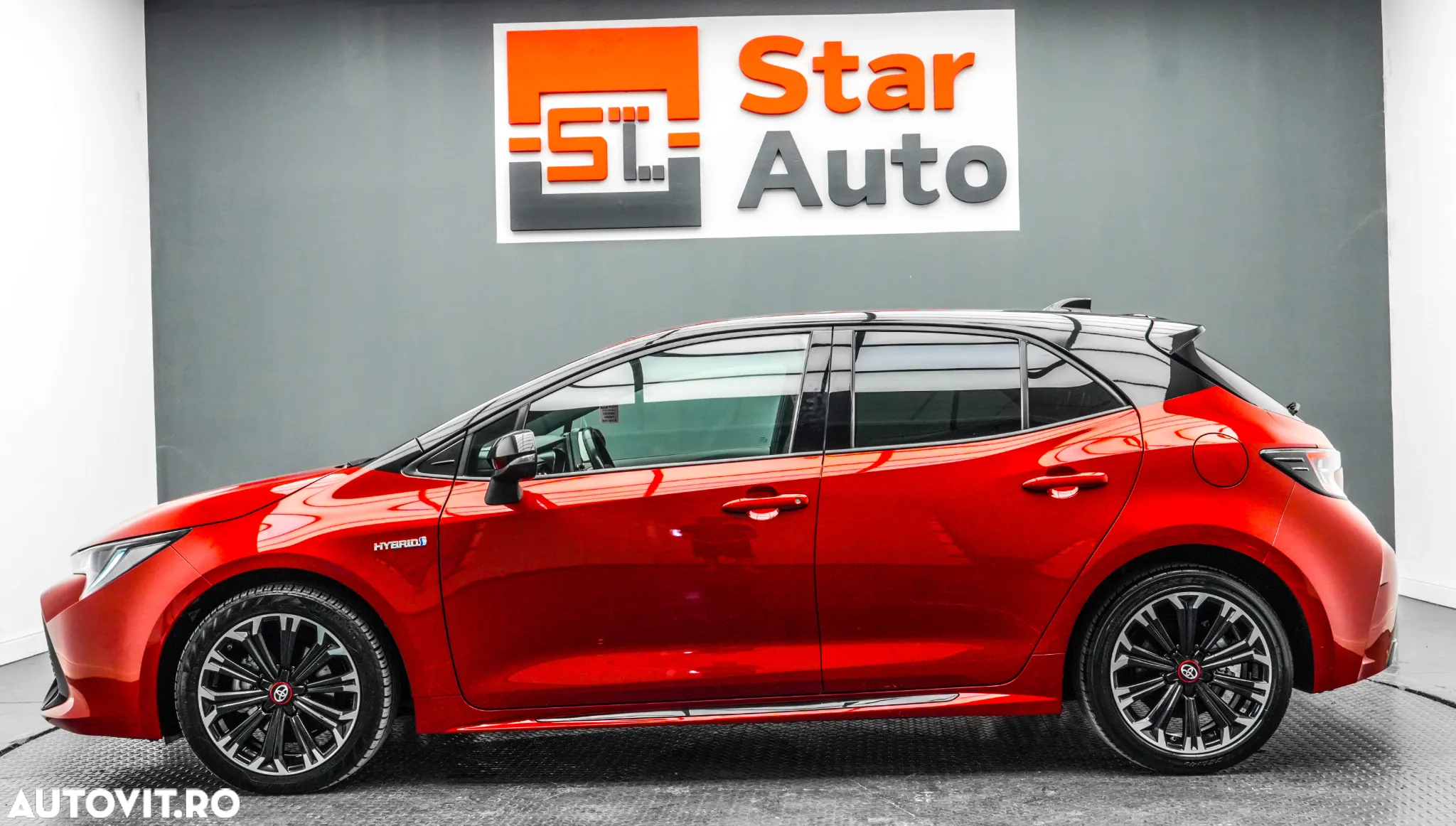 Toyota Corolla 1.8 HSD Exclusive GR Sport - 9