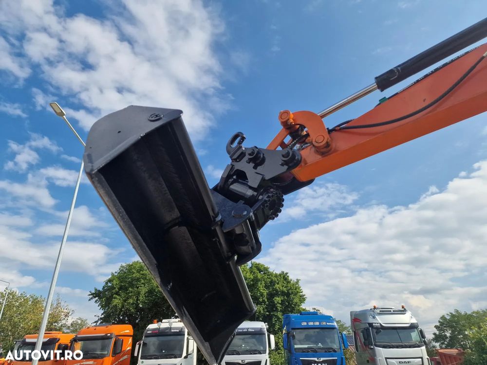 Hitachi 2,7t, CUPLA RAPIDA cu INCLINARE CUPE, 2021, 627h, cupe 400mm, 600mm, taluz NOI, senile 80% bune, inst picon, latime 1,5m, Ad sapare 3m, ridica 1,5t, motor 21CP, Produs in JAPONIA, posiblitate leasing 4 ani, CA NOU-PROMOTIE 32.900 EUR+Tva - 8