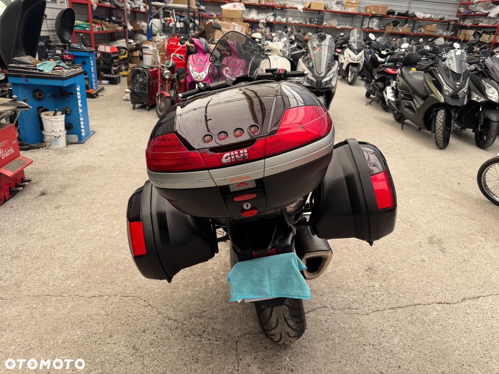 Honda DN-01 - 6