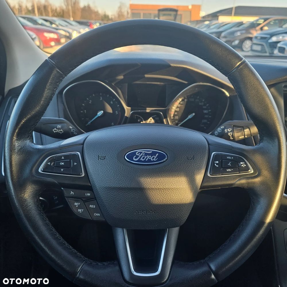 Ford Focus - 27