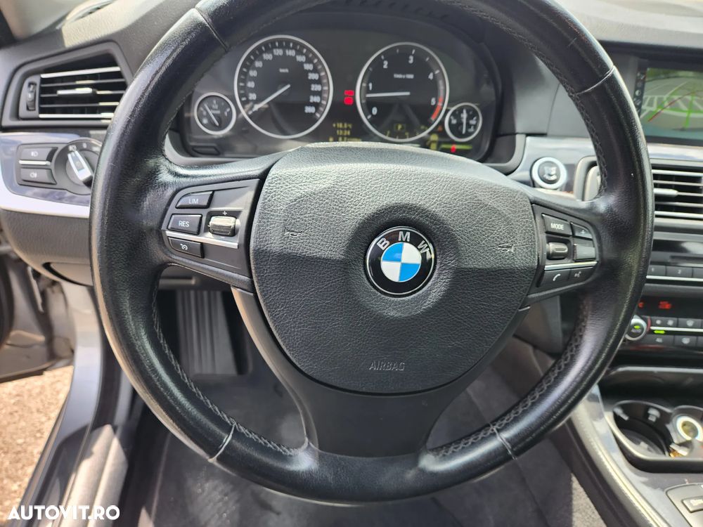 BMW Seria 5 525d Sport-Aut. - 12