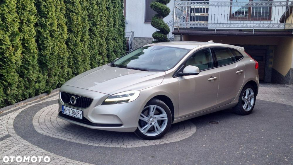 Volvo V40 - 2