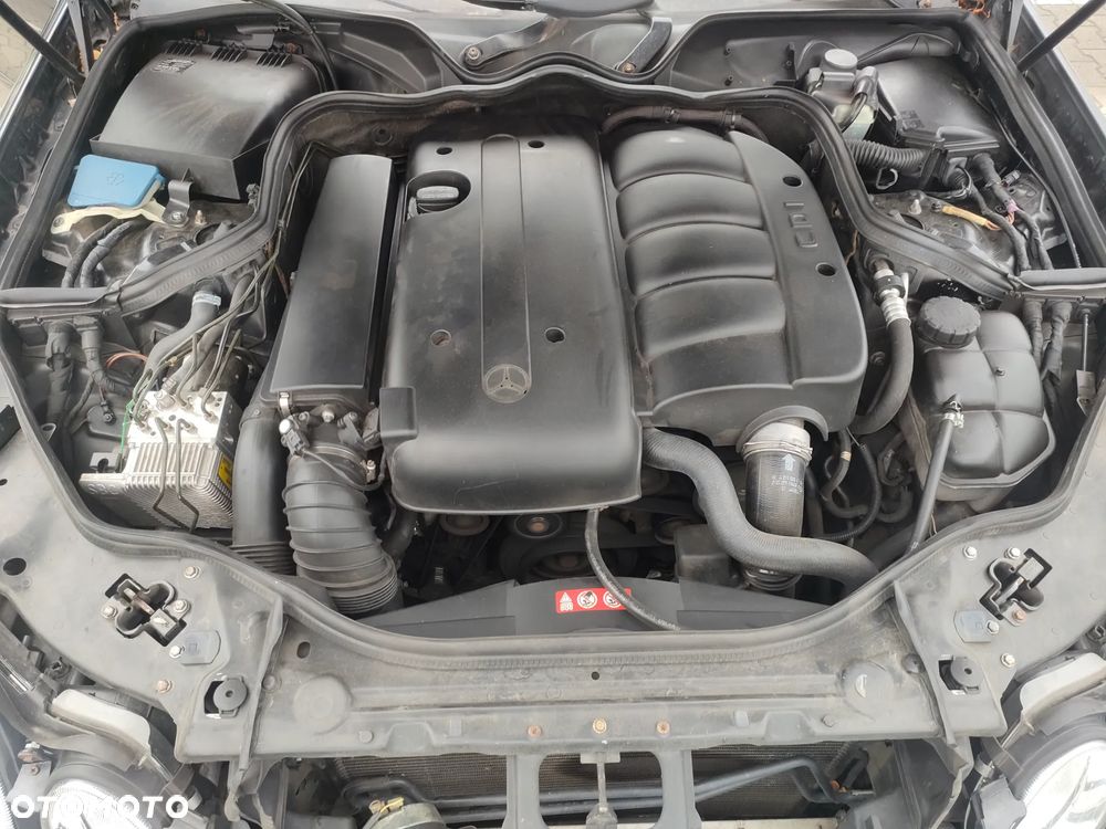 Mercedes-Benz Klasa E 200 CDI Classic - 2