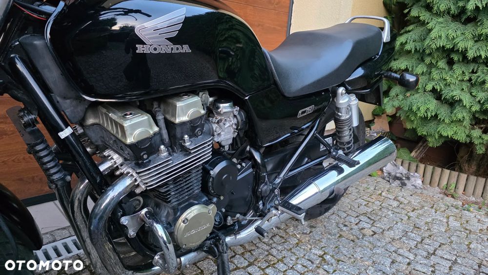Suzuki GSX - 8