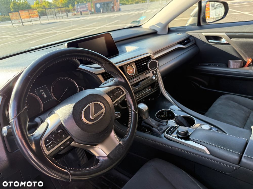 Lexus RX - 23