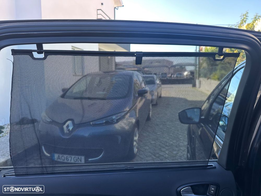 Ford S-Max 2.0 TDCi Titanium 7L - 35