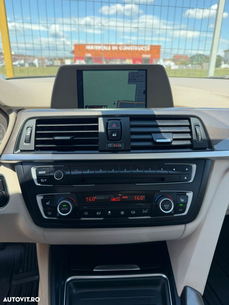 BMW Seria 3 320d xDrive - 15