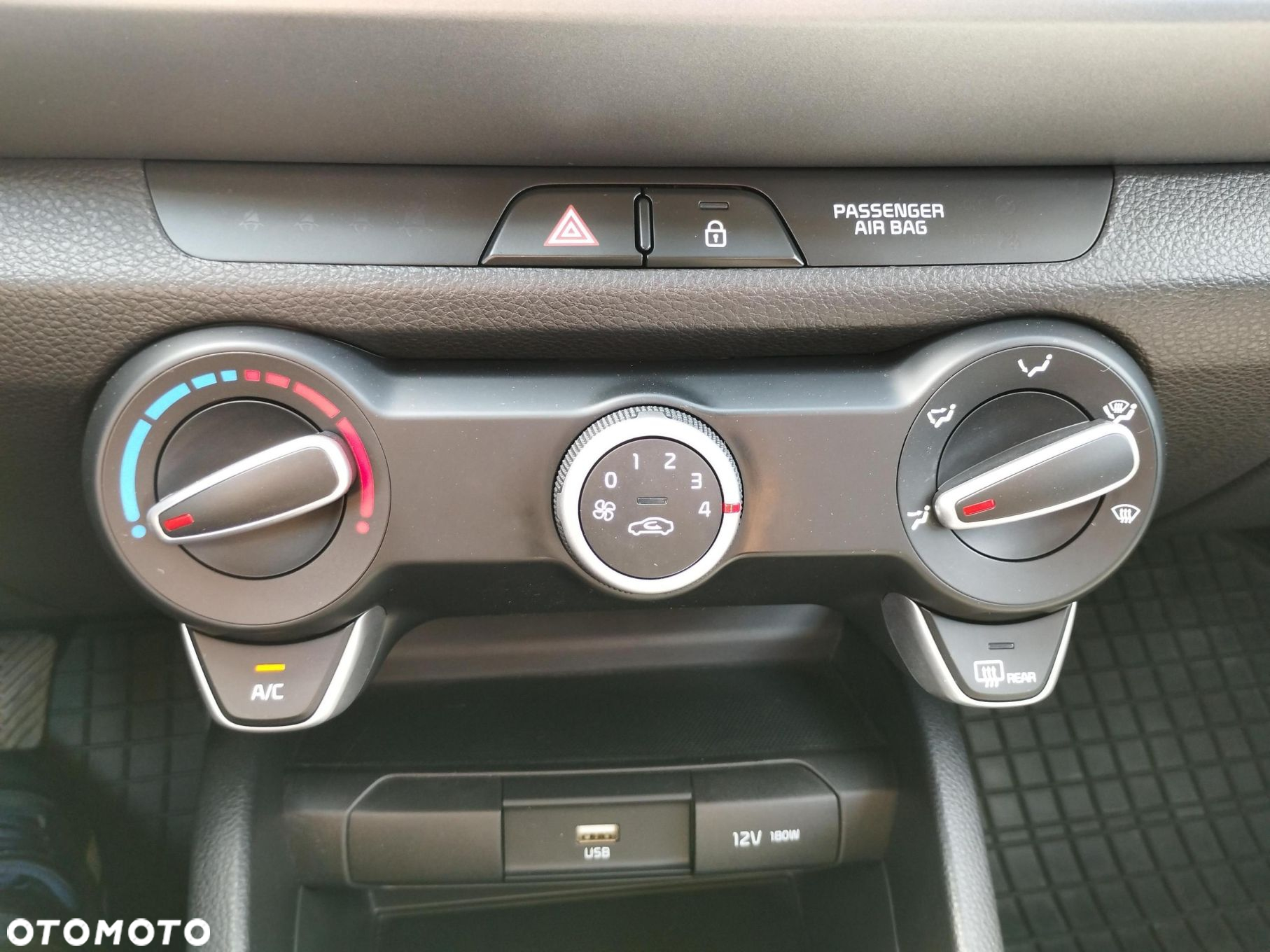 Kia Stonic 1.2 L Business Line - 22