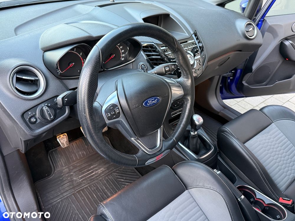Ford Fiesta ST - 13