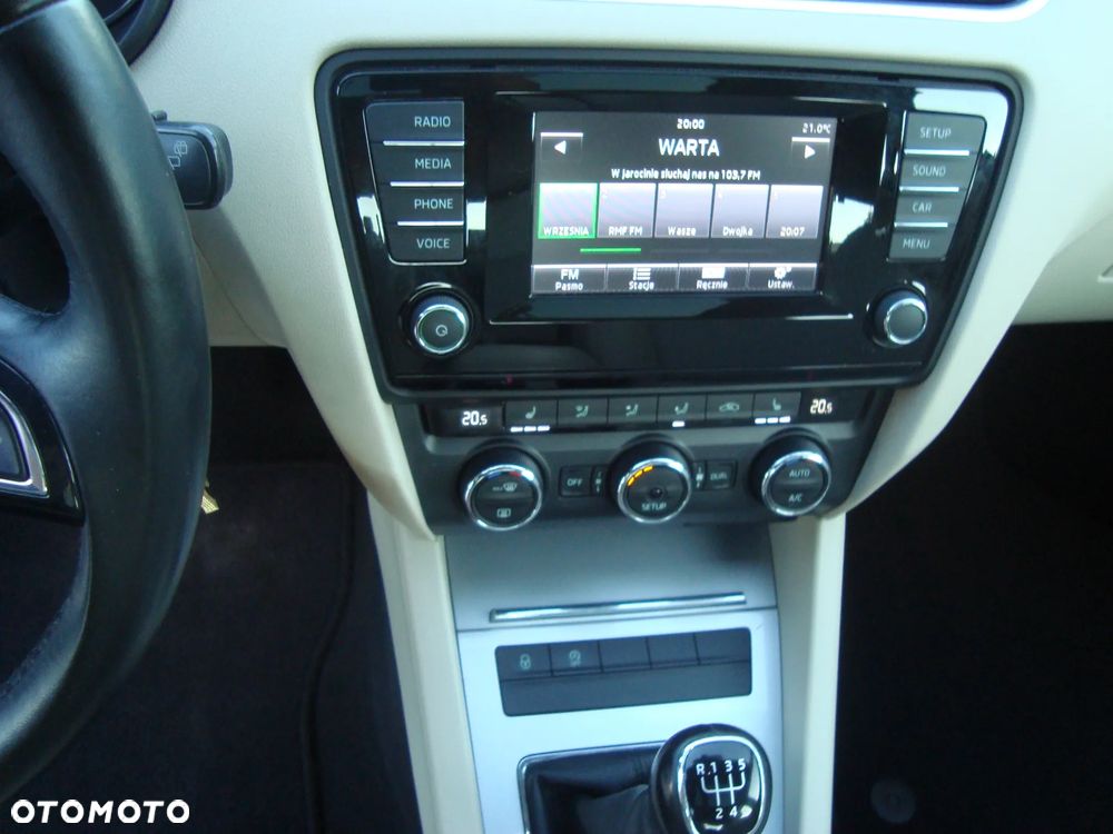 Skoda Octavia 1.6 TDI DPF Elegance - 22