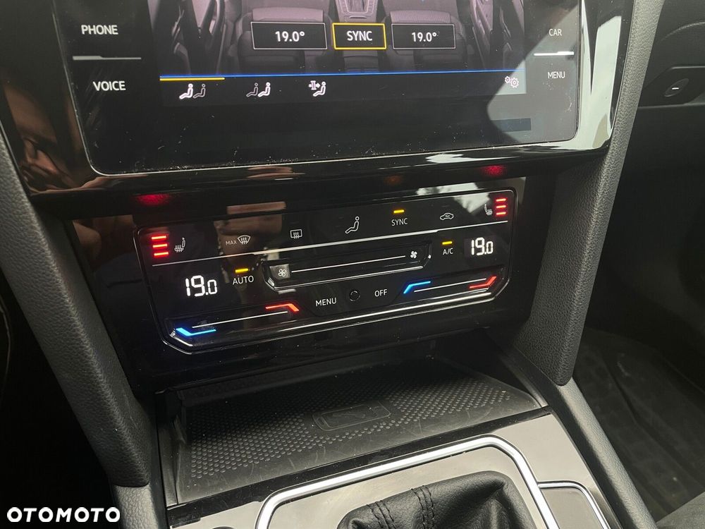 Volkswagen Passat Variant 2.0 TDI EVO Elegance DSG - 33