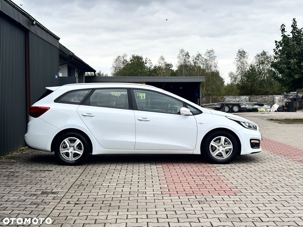 Kia Ceed 1.4 L Business Line - 12