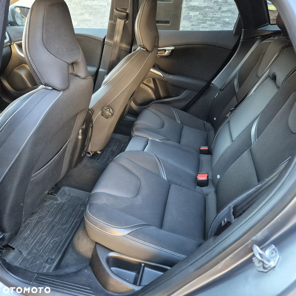 Volvo V40 2016 photo 3