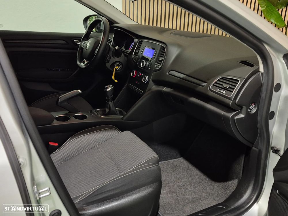 Renault Mégane 1.5 dCi Zen - 15