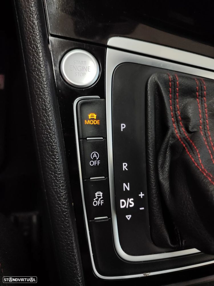 VW Golf GTI 2.0 TSI OPF DSG Performance - 36