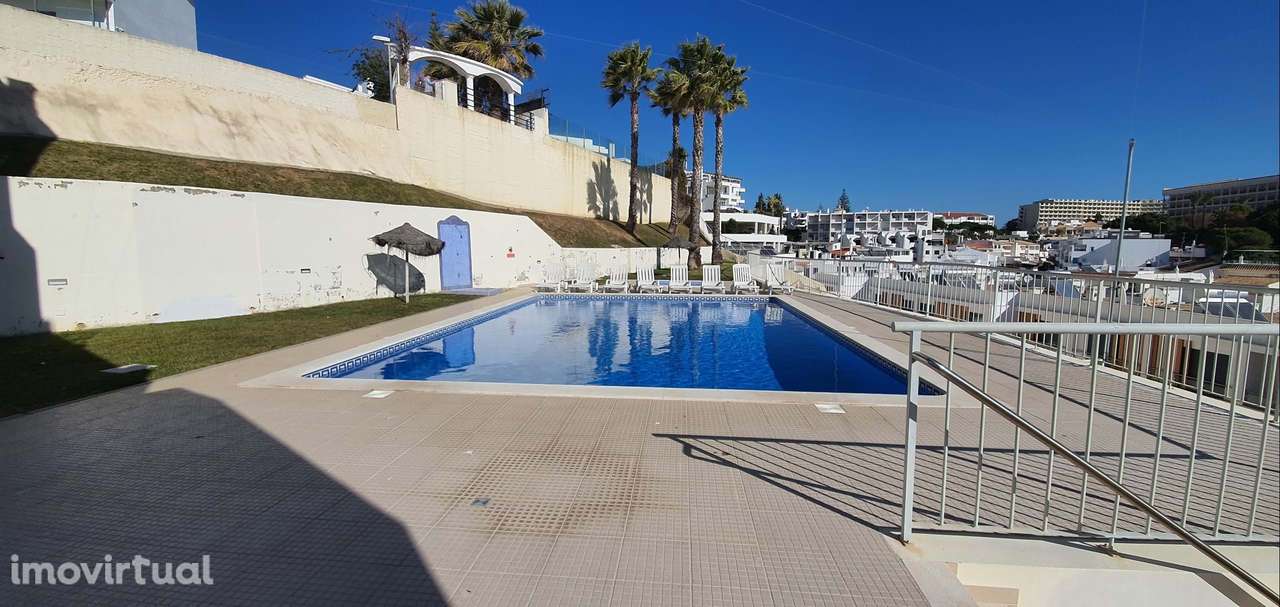 Apartamento na praia com varanda garagem e piscina - Grande imagem: 5/27