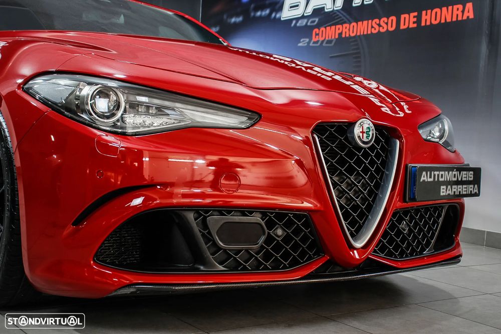 Alfa Romeo Giulia 2.9 Bi-Turbo Quadrifoglio AT8 - 24