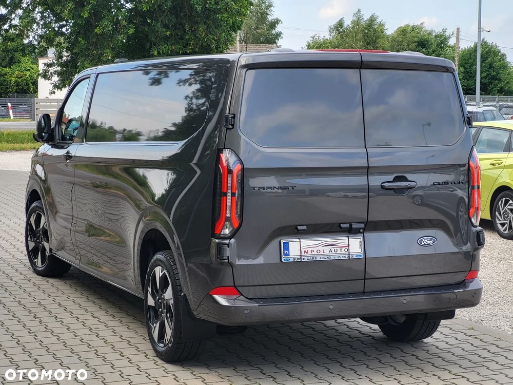 Ford Tranzit Custom - 2