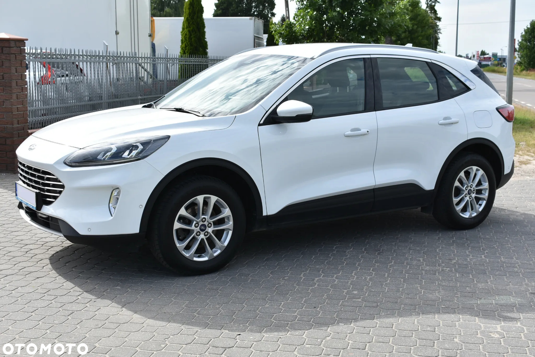 Ford Kuga 2.5 FHEV AWD Titanium - 12