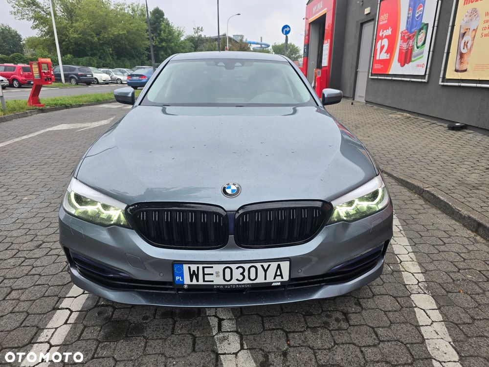 BMW Seria 5 530i xDrive Luxury Line sport