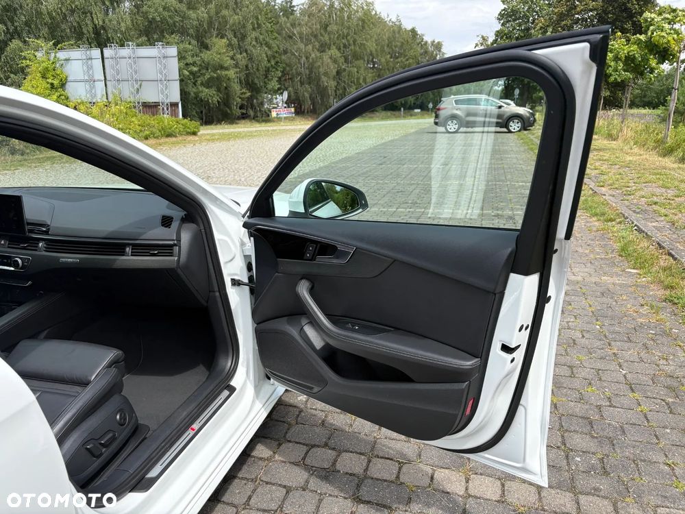 Audi A4 Limousine 45 TFSI quattro S tronic S line - 28