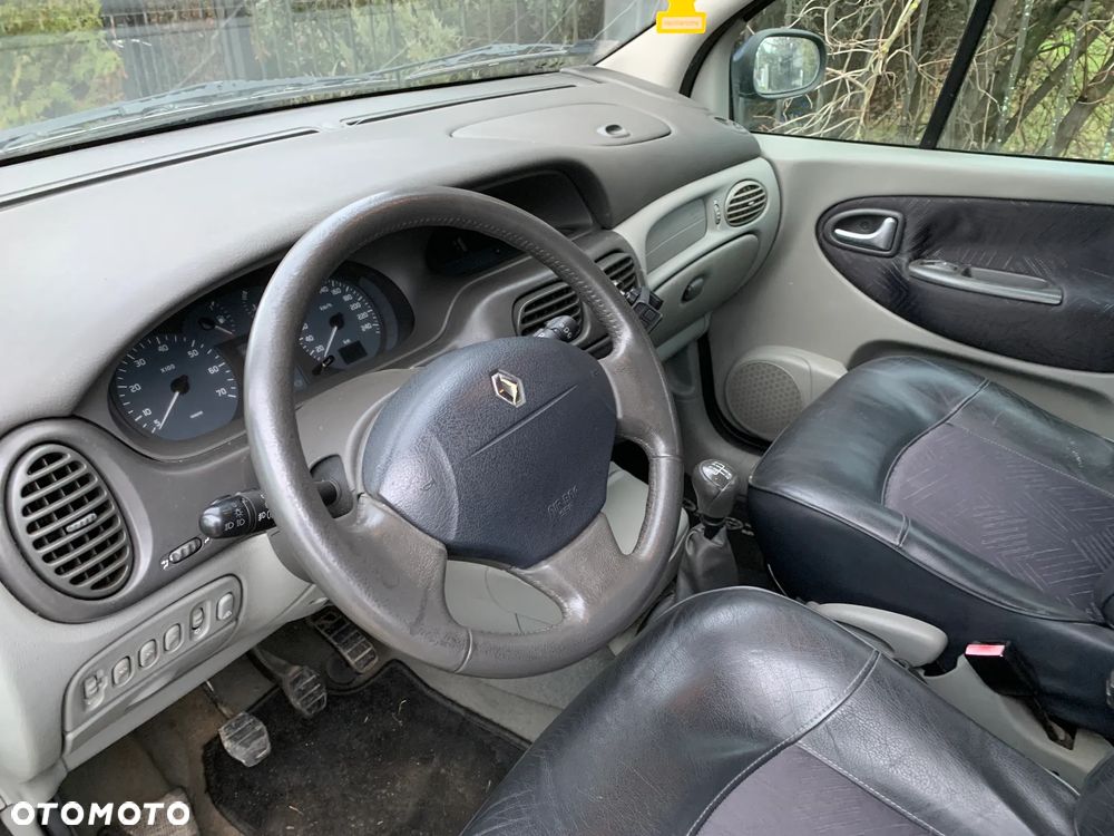 Renault Scenic - 6