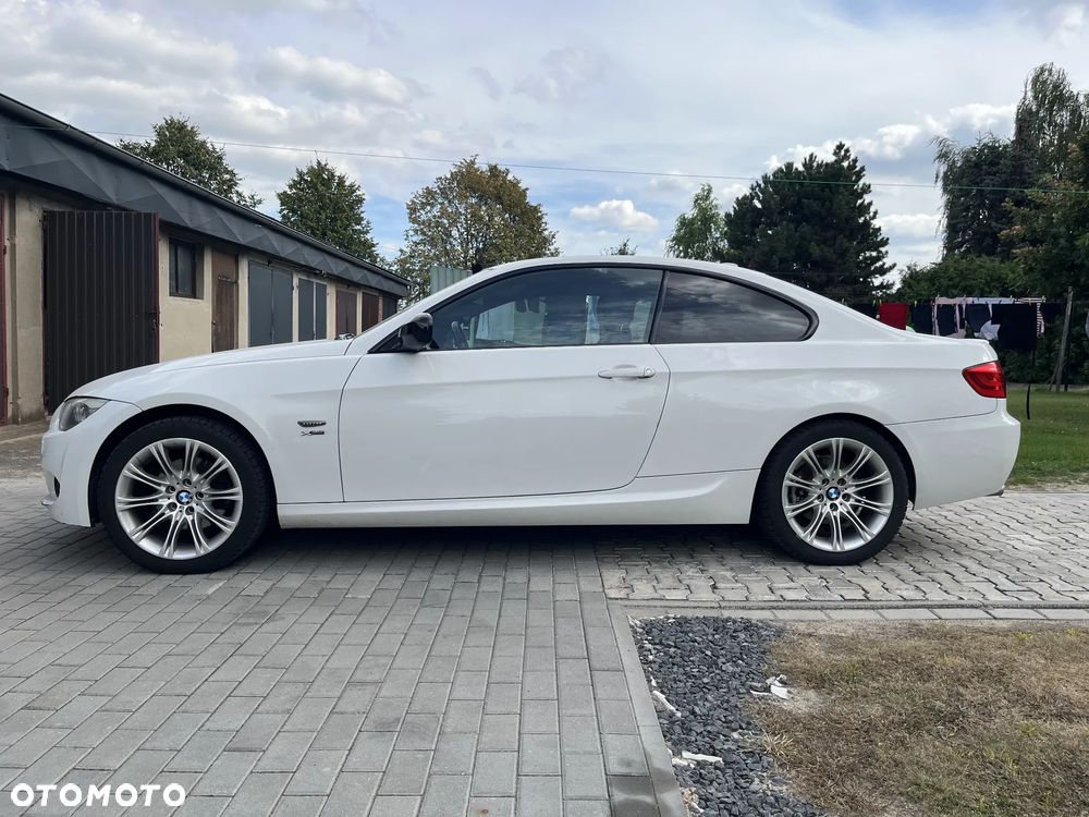 BMW Seria 3 320d DPF M Sport Edition - 10