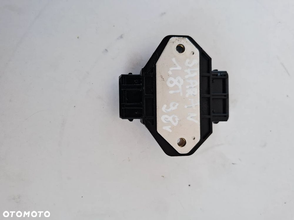 Moduł Jednostka Czujnik Zapłonu Zapłonowa Zapłonu 4D0905351 VAG - 4