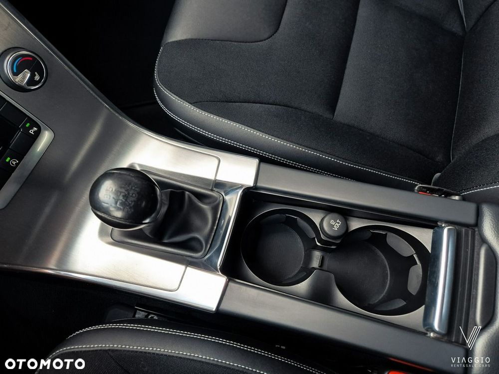 Volvo XC 60 - 8
