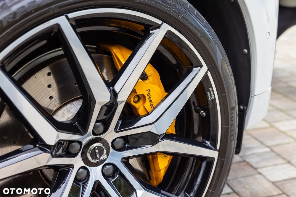 Volvo XC 60 T8 Plug-In Hybrid AWD Polestar Engineered - 17