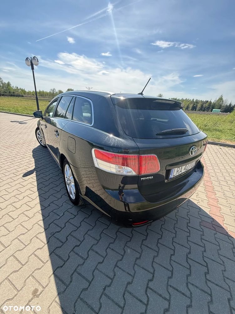 Toyota Avensis 2.0 D-4D Sol plus - 12