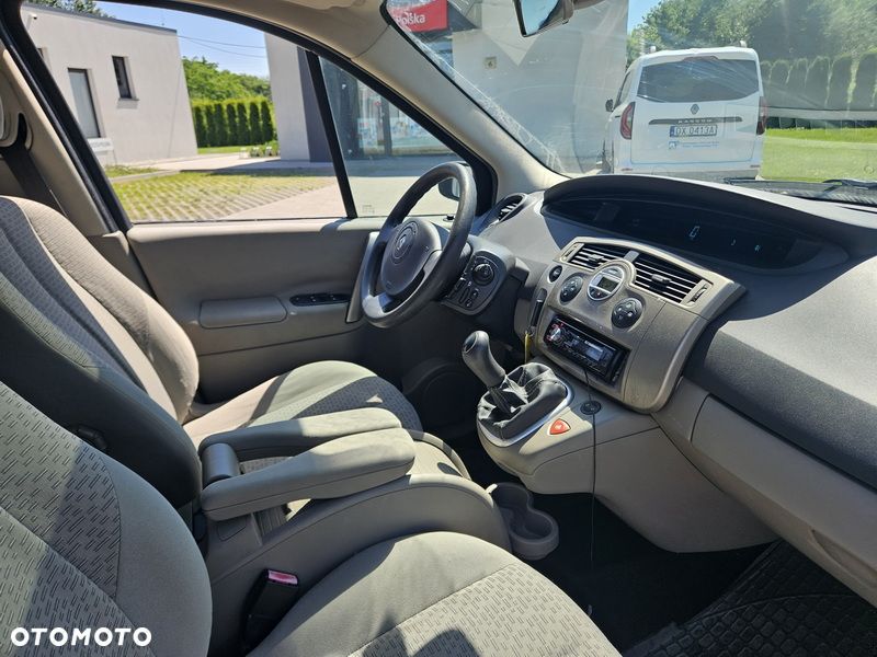 Renault Scenic 1.6 16V Confort Authentique - 18