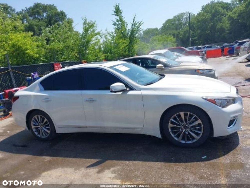 Infiniti Q50 - 3