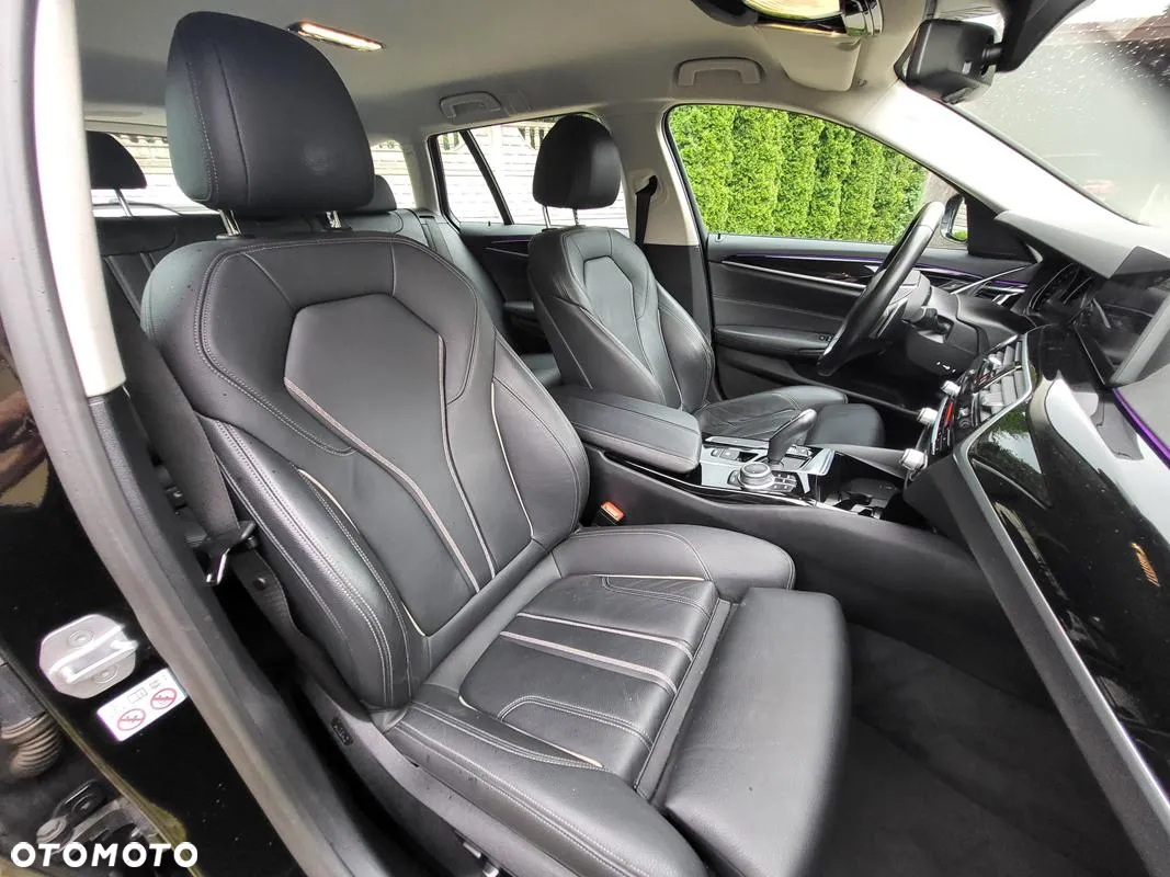 BMW Seria 5 520d Sport Line - 11