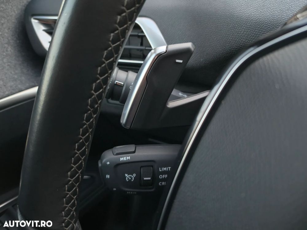 Peugeot 3008 225 e-EAT8 Allure Pack - 39