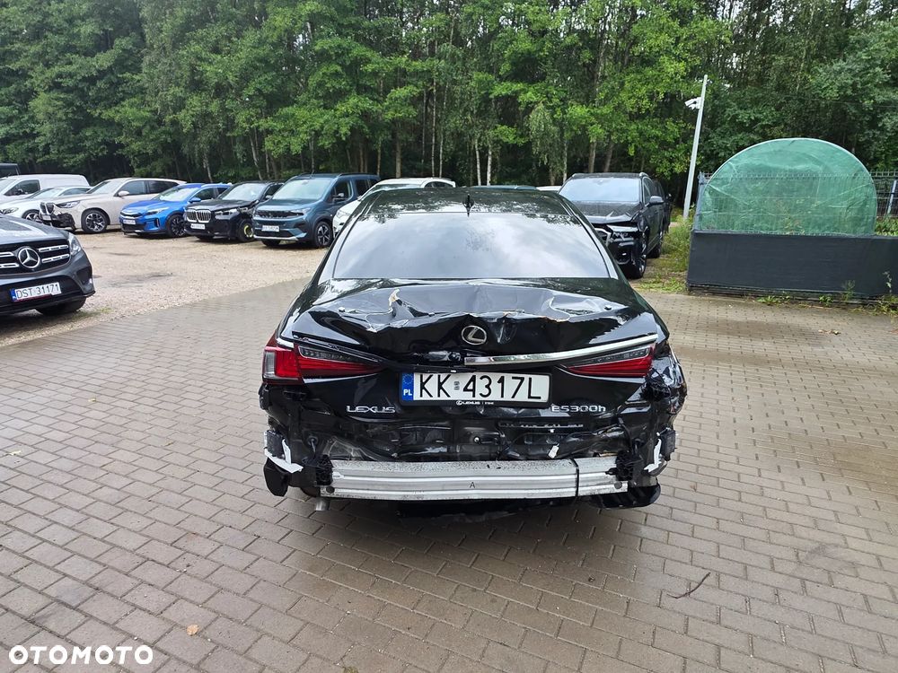 Lexus ES 300h Business Edition - 5