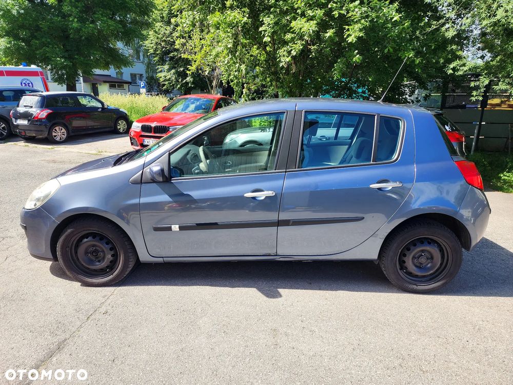 Renault Clio - 9