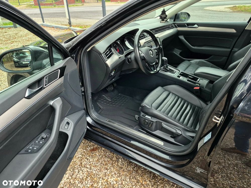 Volkswagen Passat 2.0 TDI SCR (BlueMotion Tech) 4Motion D Highline - 15