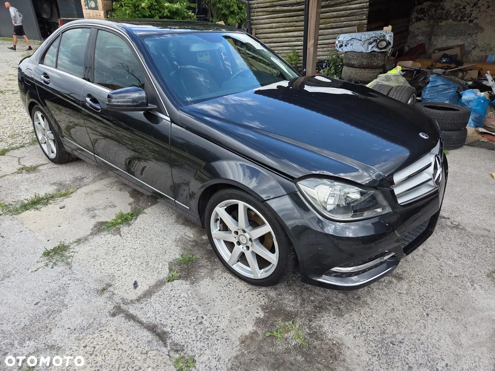 Mercedes-Benz Klasa C 180 (BlueEFFICIENCY) Avantgarde - 16