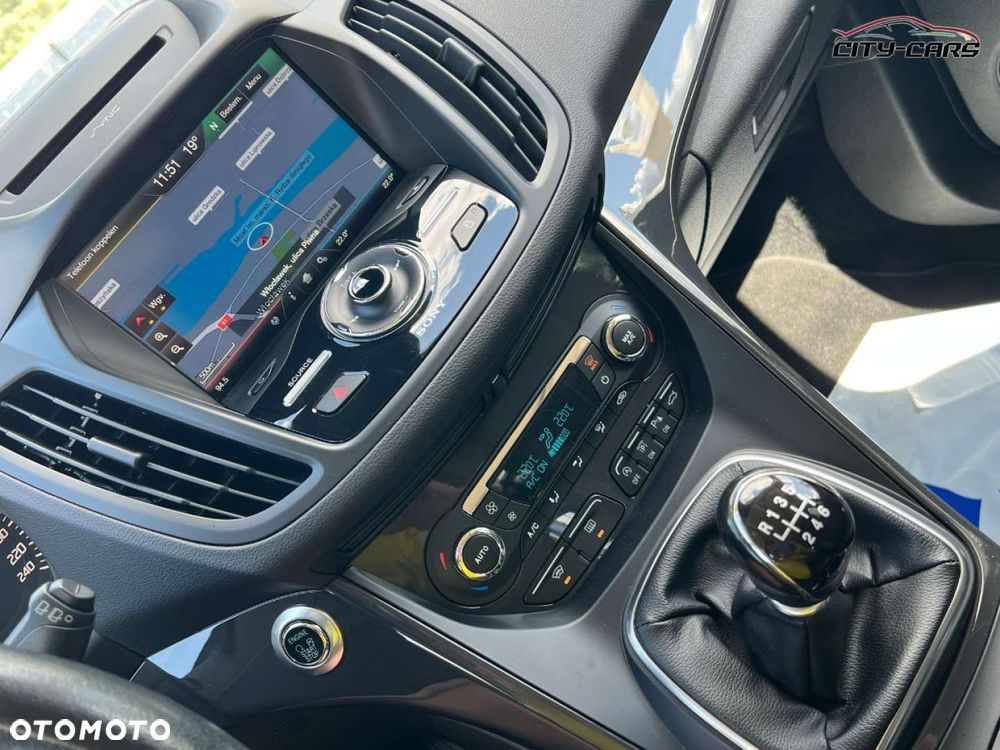 Ford Kuga - 22