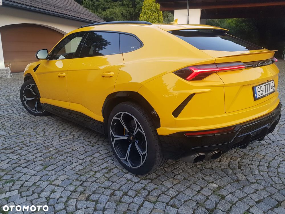 Lamborghini Urus - 1