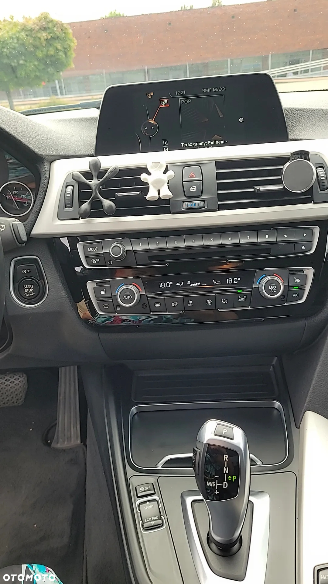 BMW Seria 3 318i - 20