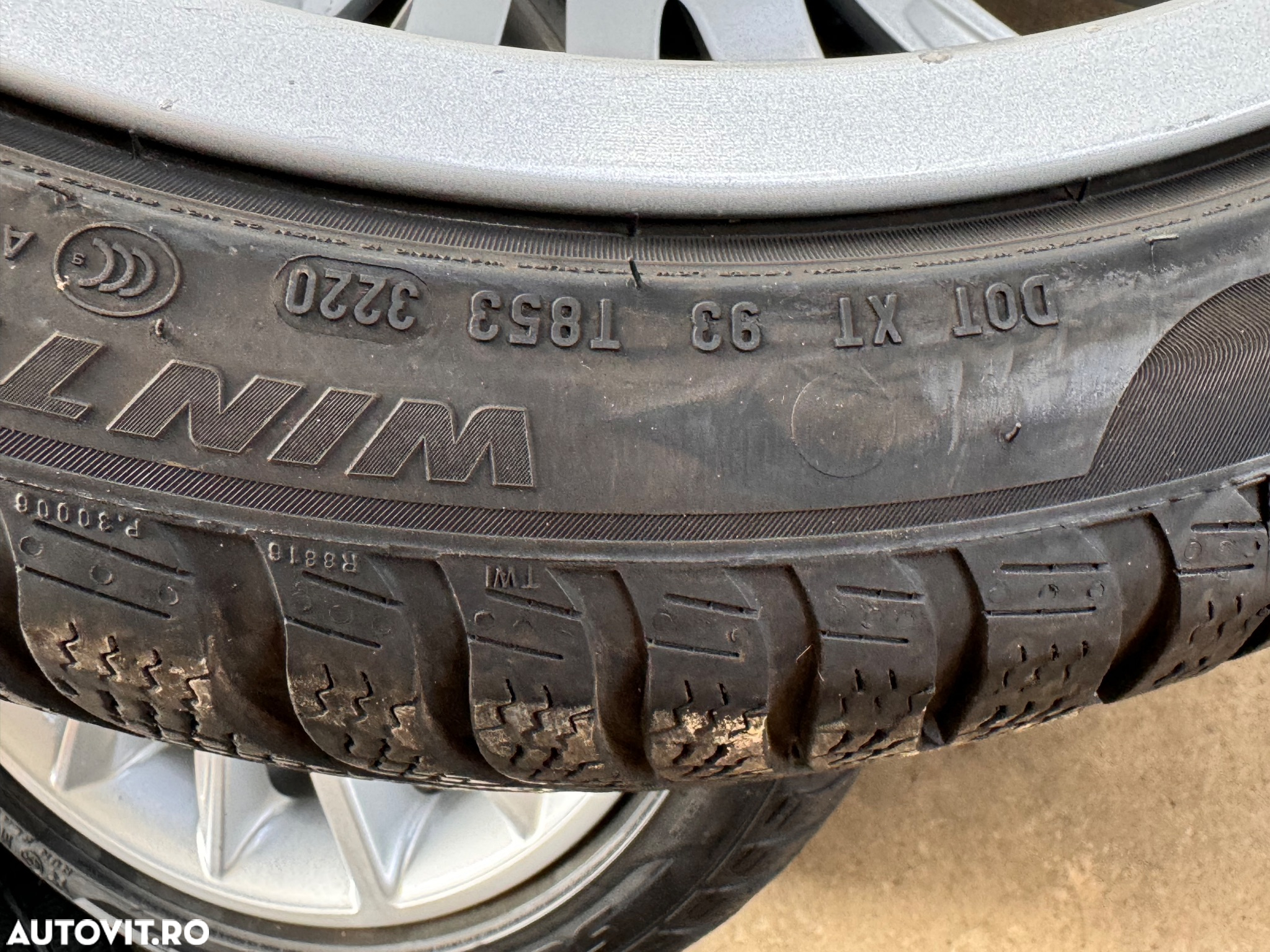 Vând jante originale BMW 5 G30-31 pe 19” cu anvelope de iarnă - 17