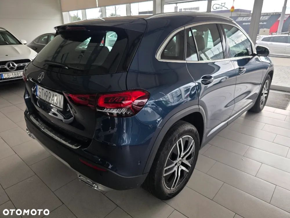 Mercedes-Benz GLA 180 - 2