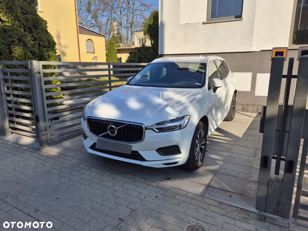 Volvo XC 60 D3 Momentum Pro - 1
