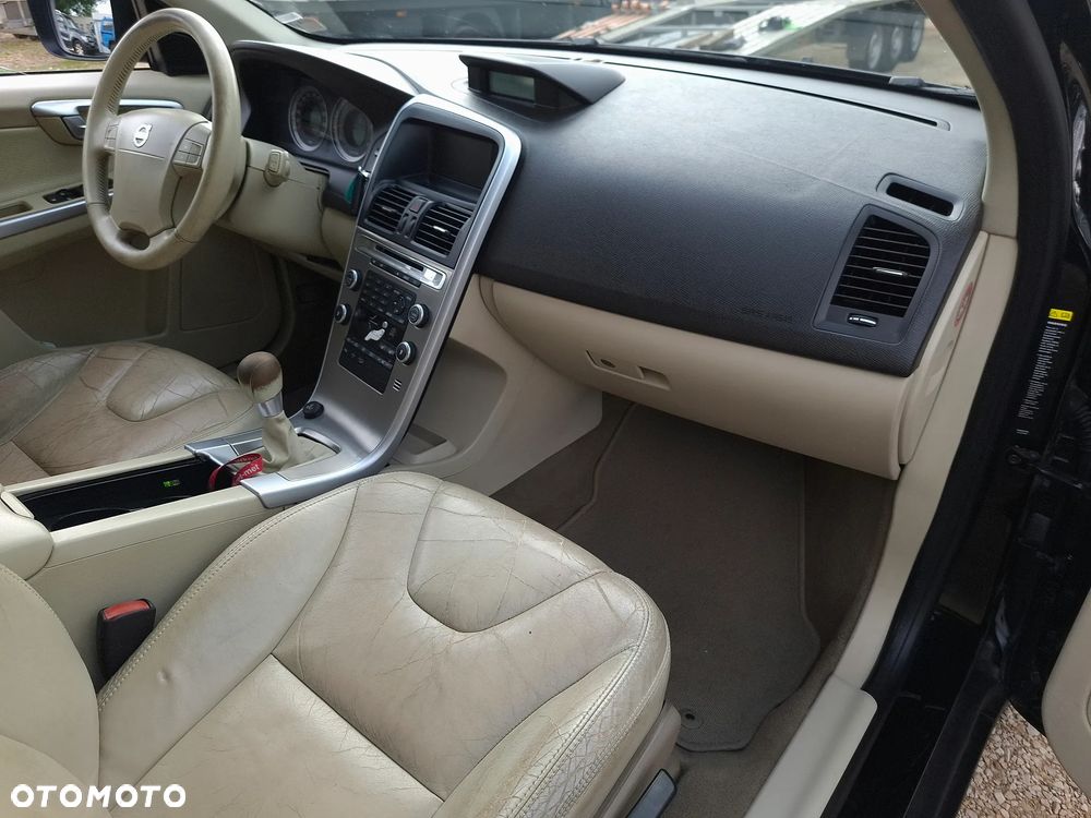 Volvo XC 60 2.4D AWD Summum - 17