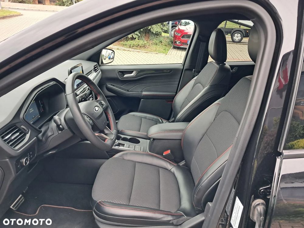 Ford Escape 2.0 EcoBoost AWD Titanium - 29