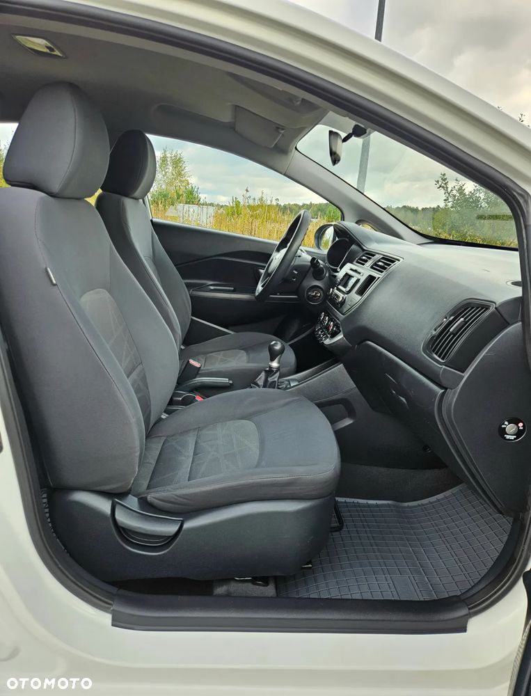 Kia Rio 1.2 Attract - 15