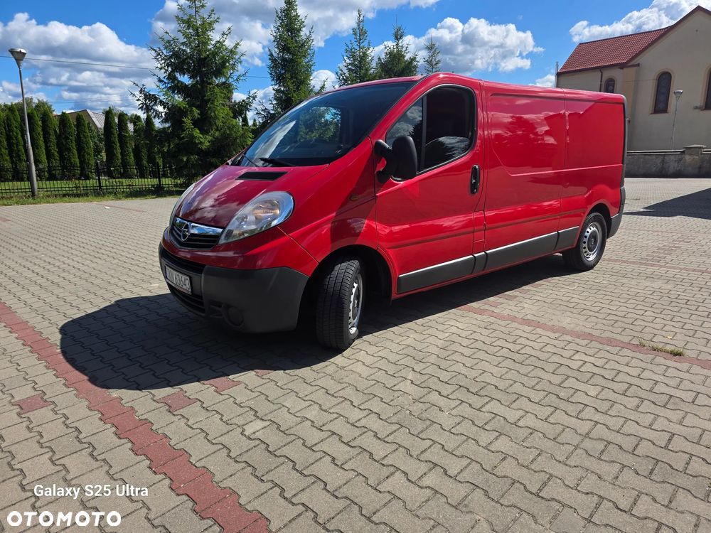 Opel Vivaro - 1