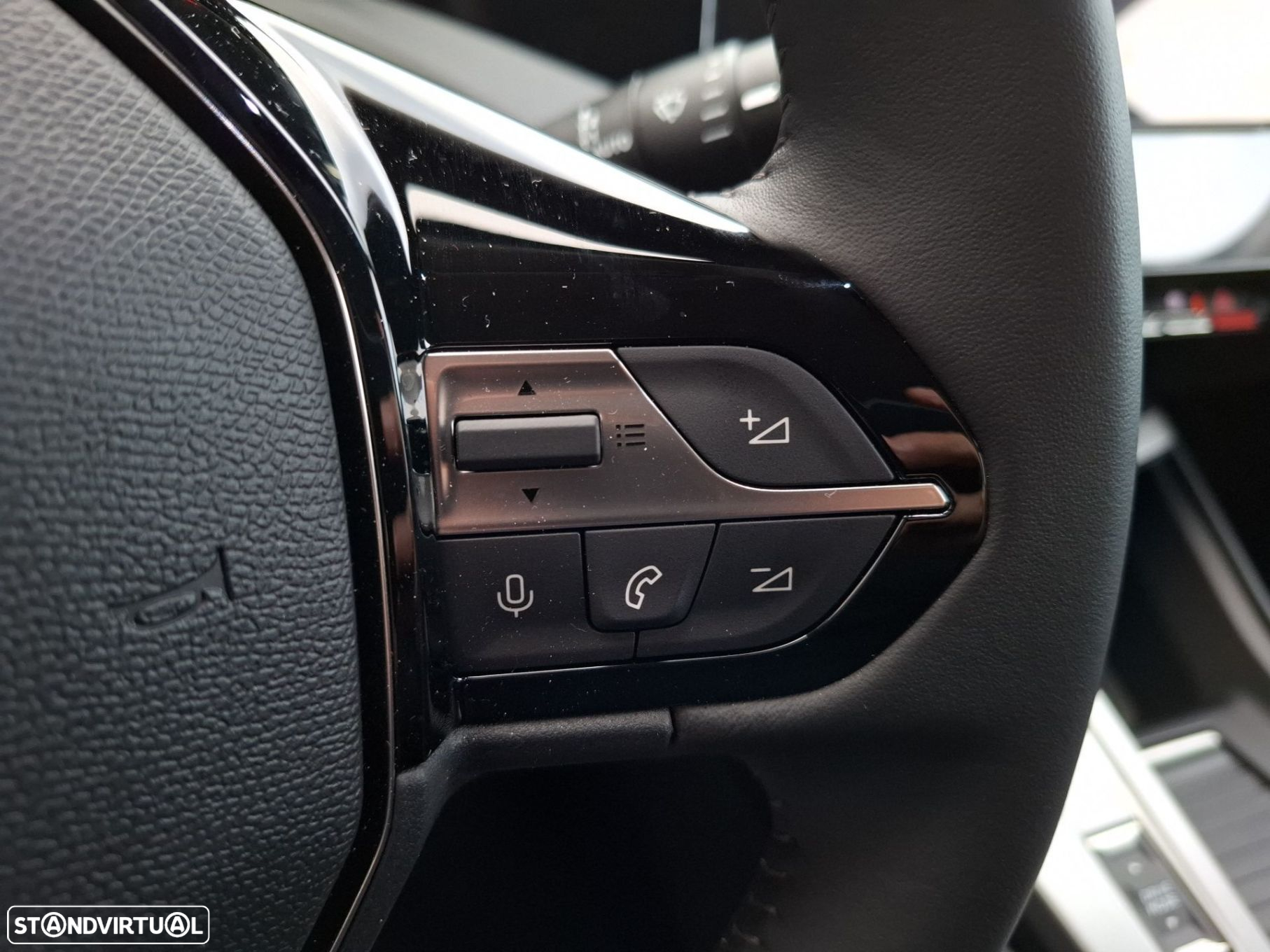 Peugeot e-308 54 kWh Allure - 16